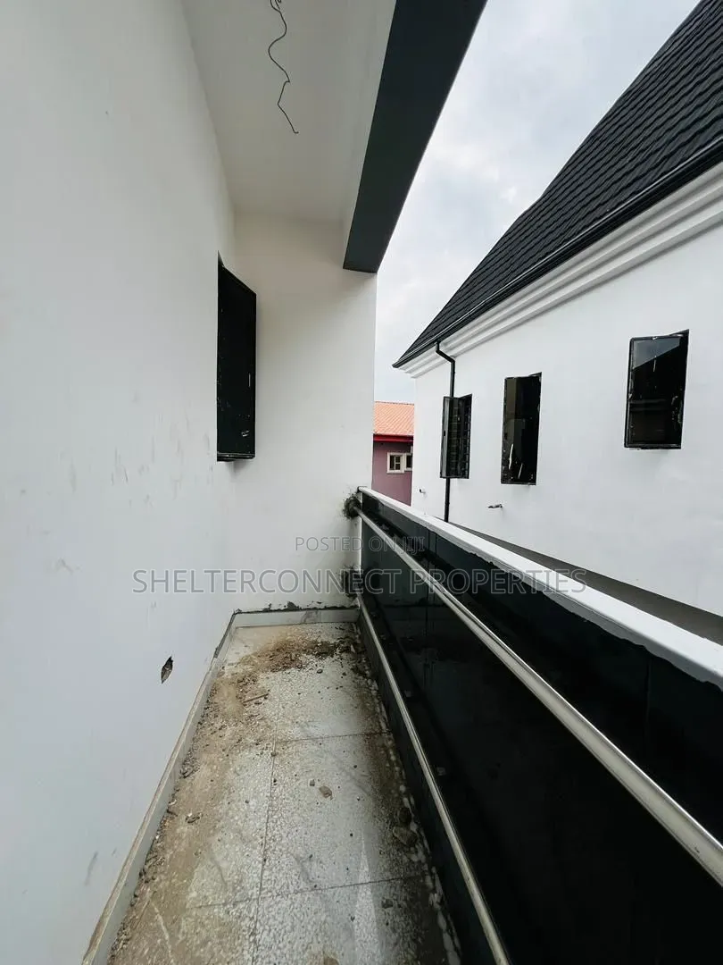4bdrm Duplex in GRA Phase 1 for sale