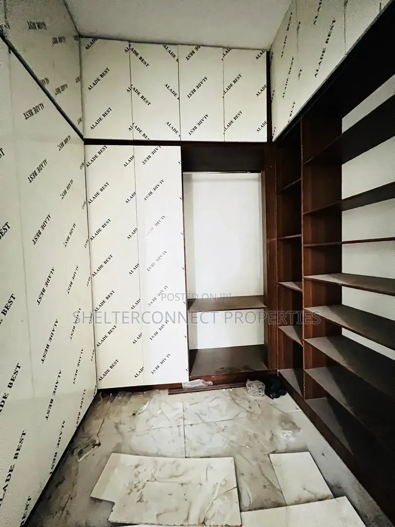 4bdrm Duplex in GRA Phase 1 for sale