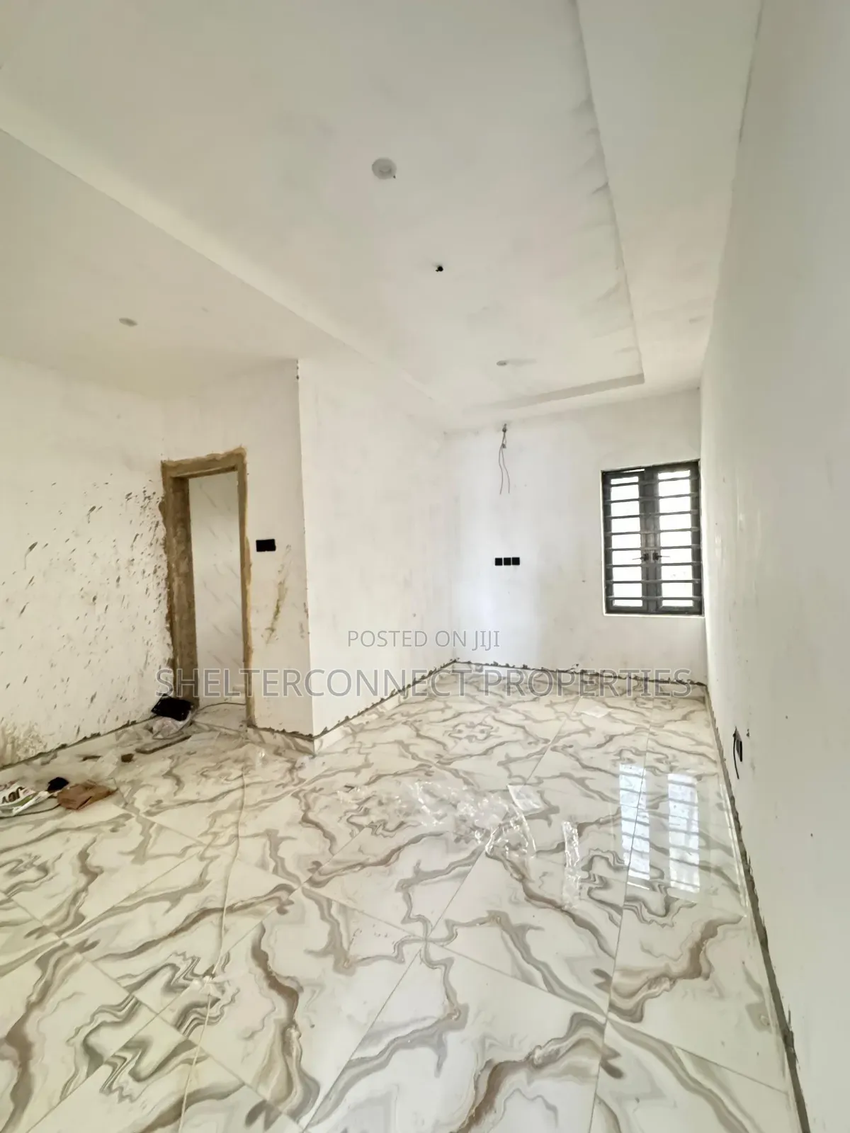3bdrm Apartment in Aguda / Surulere for sale