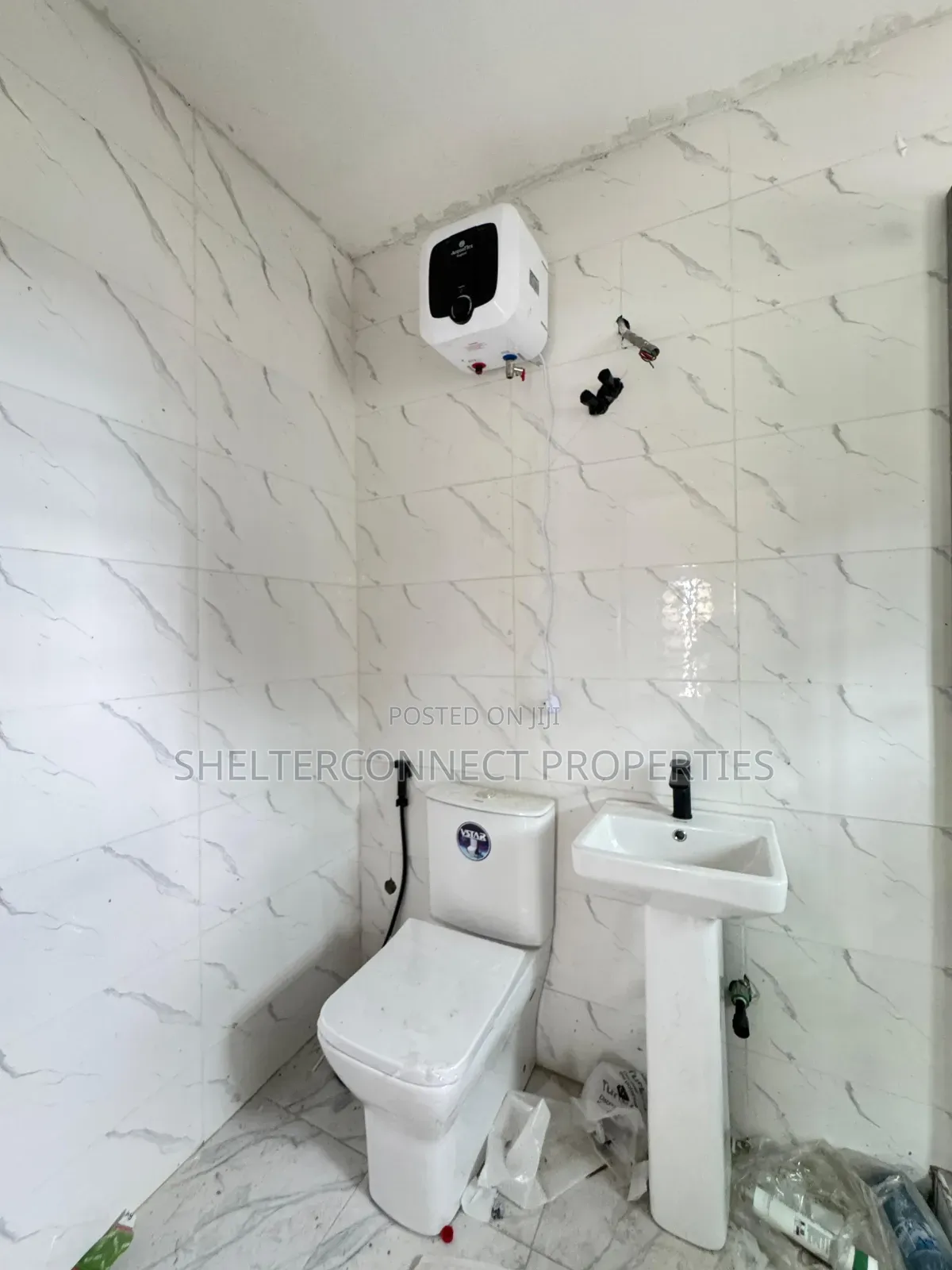 3bdrm Apartment in Aguda / Surulere for sale