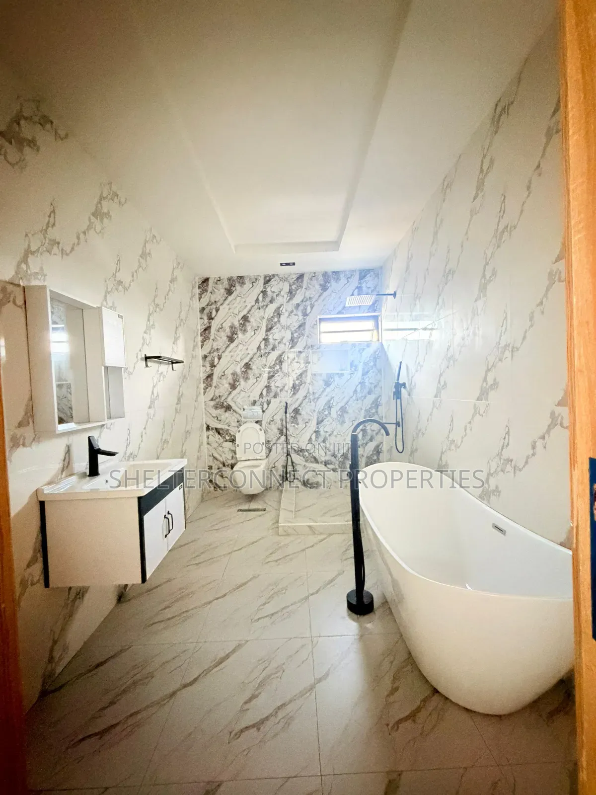4bdrm Duplex in New Garage / Gbagada for sale
