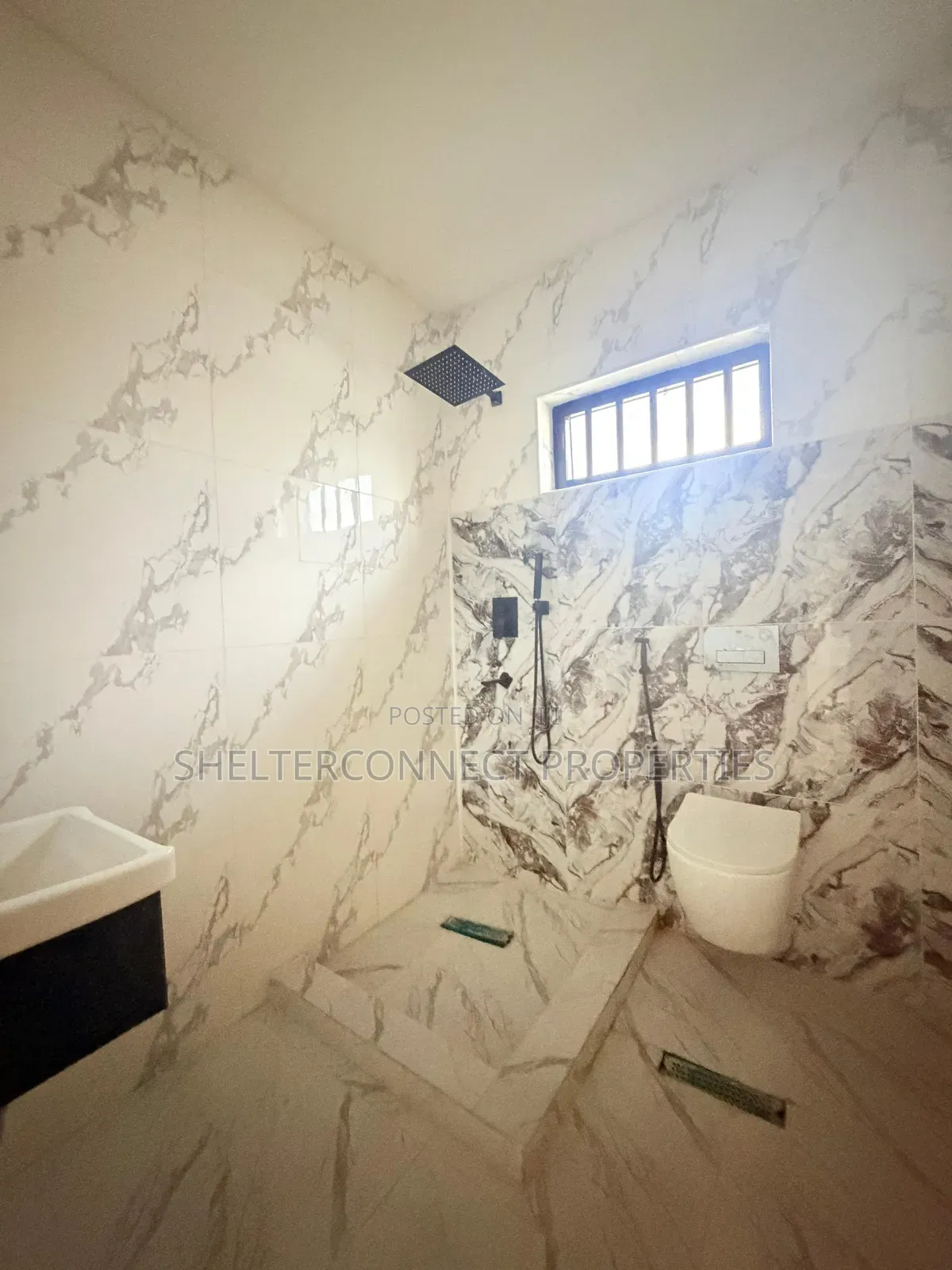 4bdrm Duplex in New Garage / Gbagada for sale