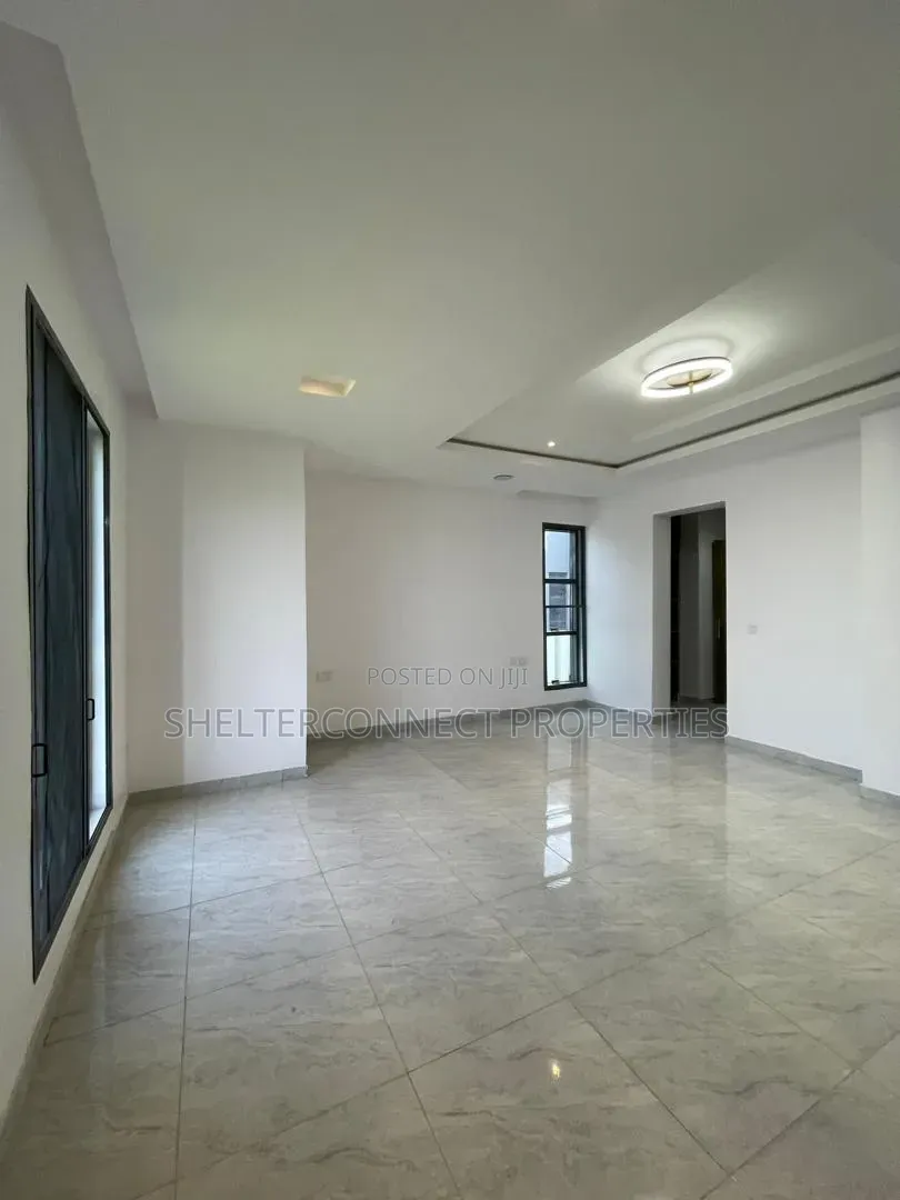 4bdrm Duplex in Osapa london for sale