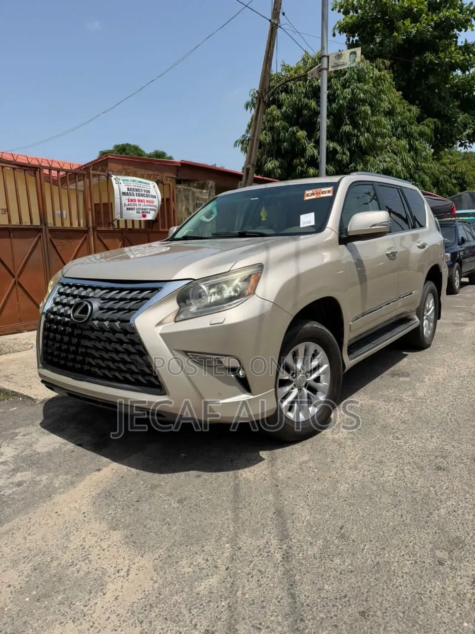 Lexus GX 460 Luxury 2014 Gold