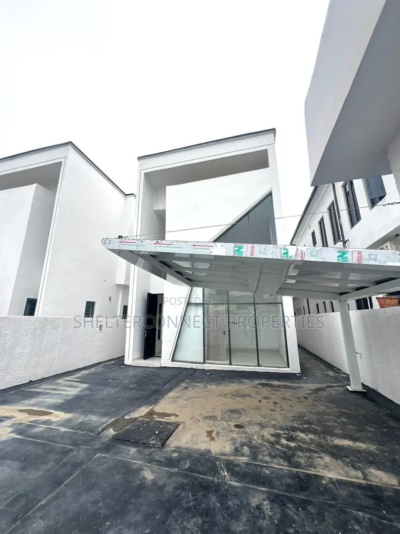 5bdrm Duplex in Lekki Expressway for sale