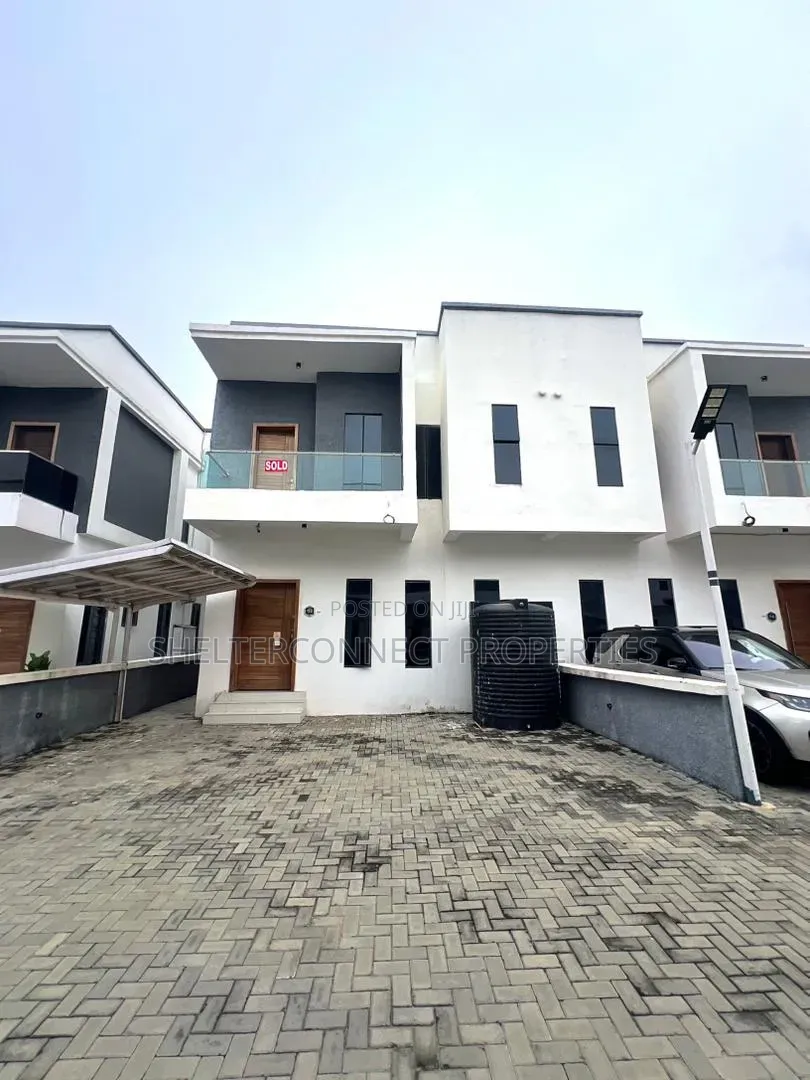 4bdrm Duplex in Lekki Expressway for sale