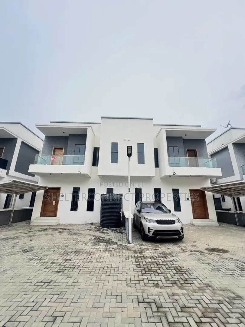 4bdrm Duplex in Lekki Expressway for sale