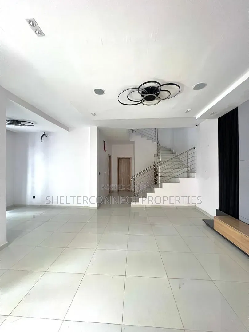 4bdrm Duplex in Lekki Expressway for sale