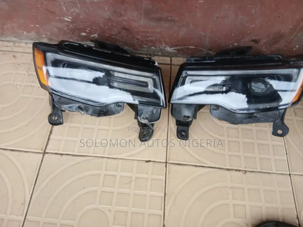Two Front Head Lamp Jeep Cherokee 2019 Model