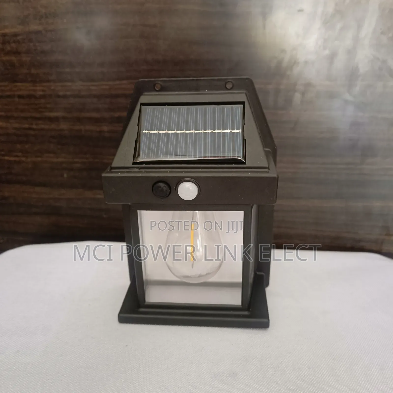 Solar Wall Lamp. Night and Motion Sensor