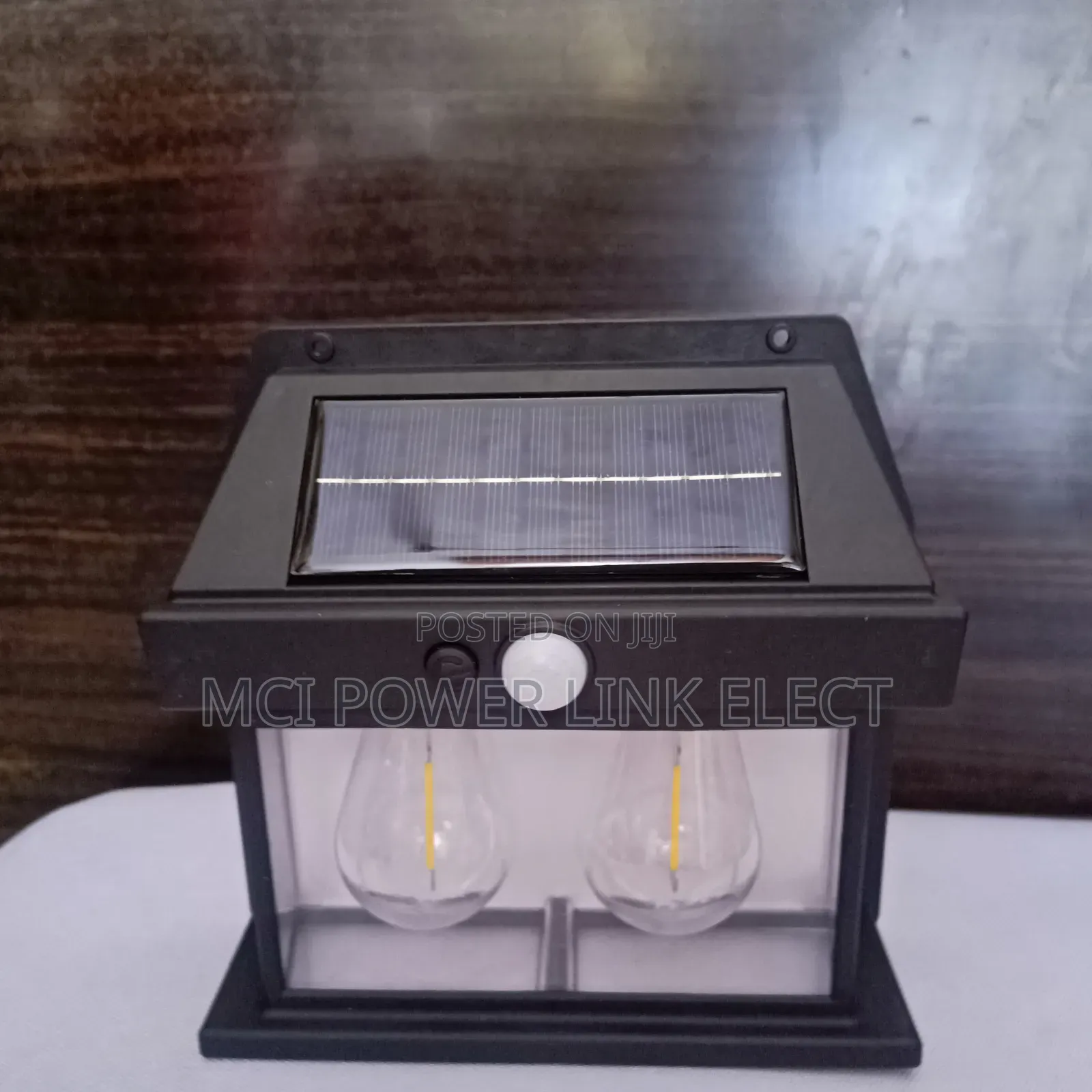 Solar Wall Lamp, Night and Motion Sensor