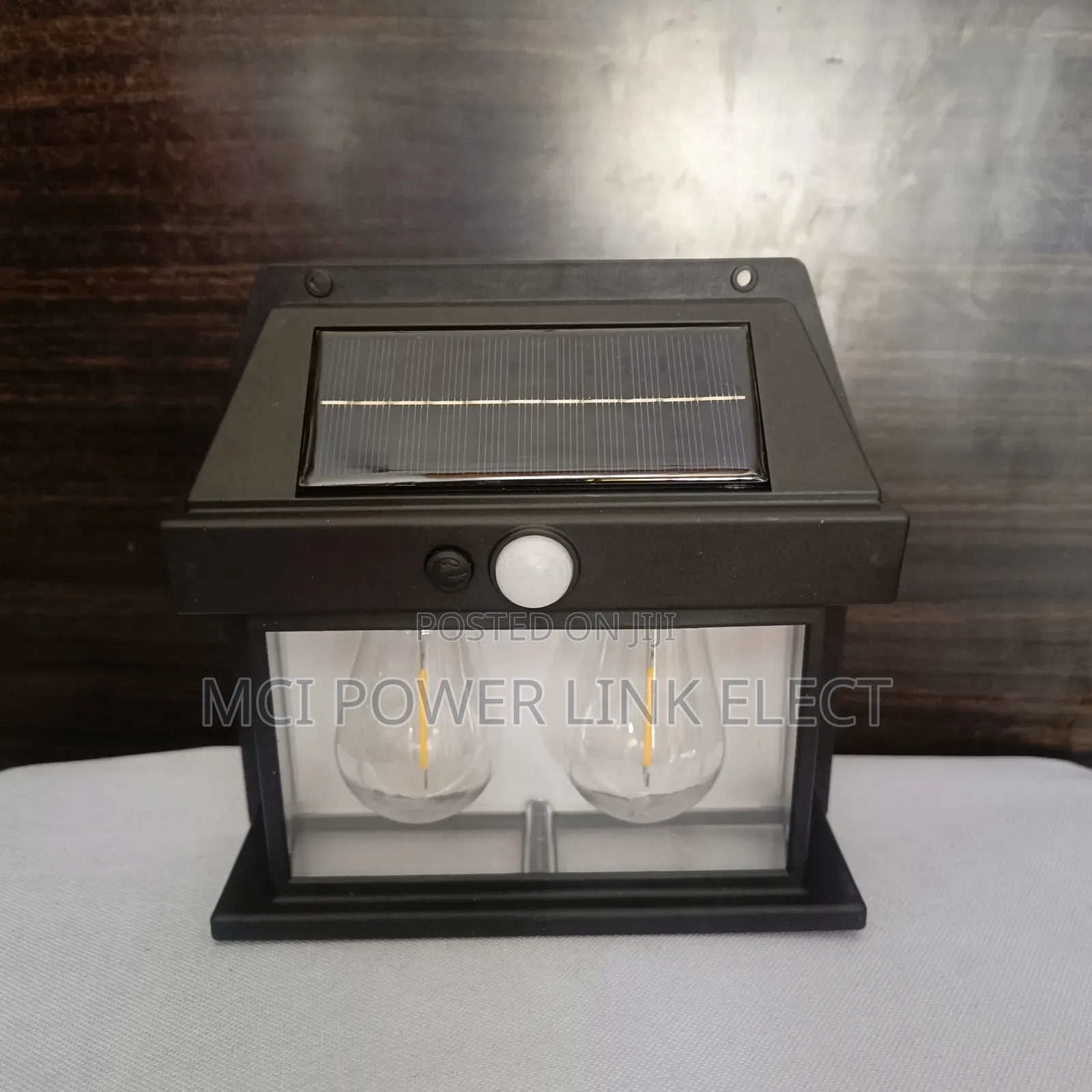 Solar Wall Lamp, Night and Motion Sensor