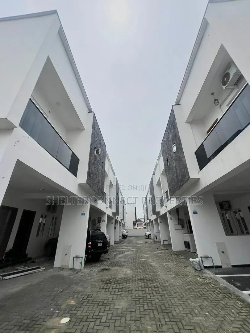 3bdrm Duplex in Abraham Adesanya Estate for sale