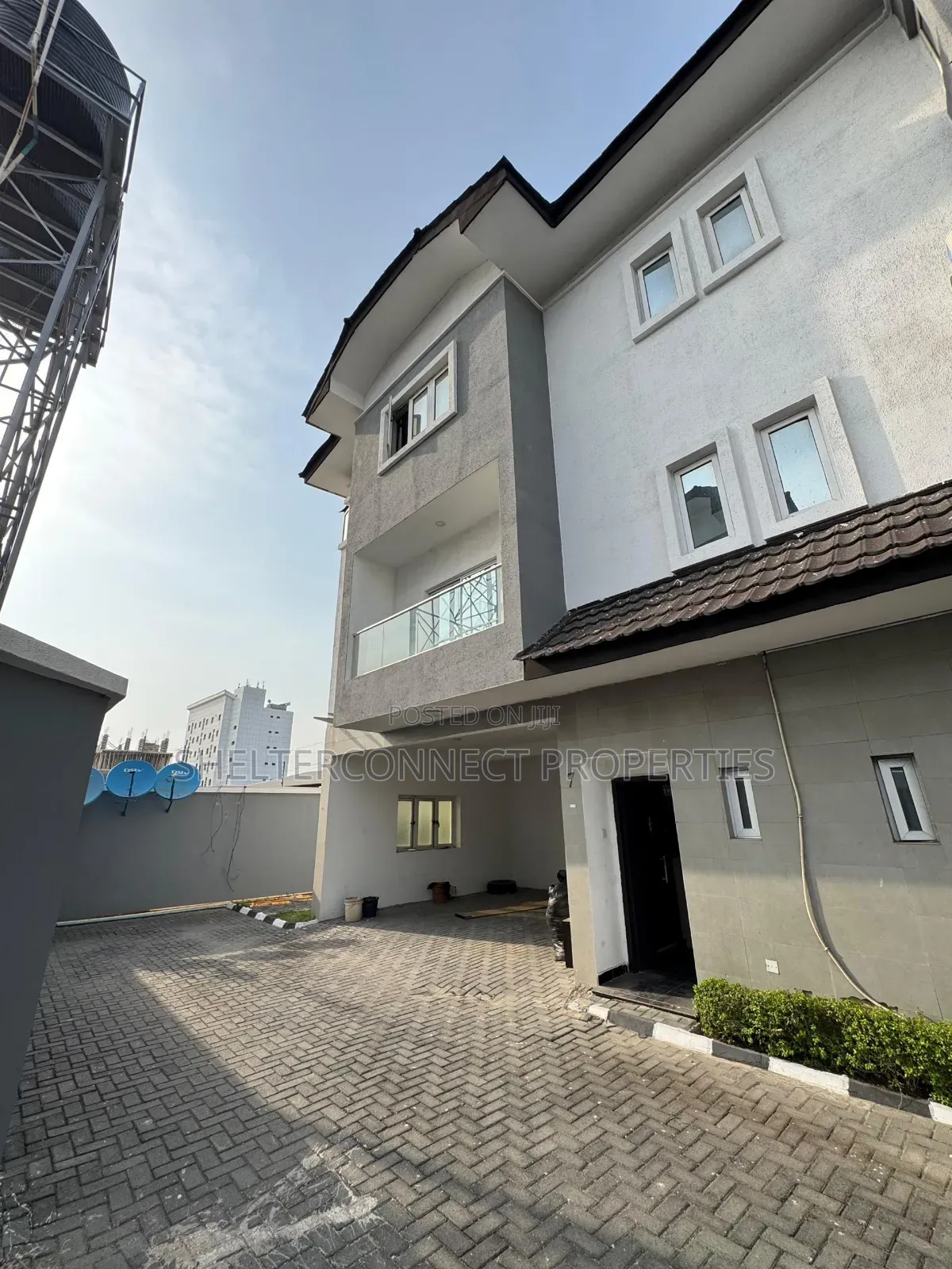 3bdrm Duplex in Lekki Phase 1 for sale