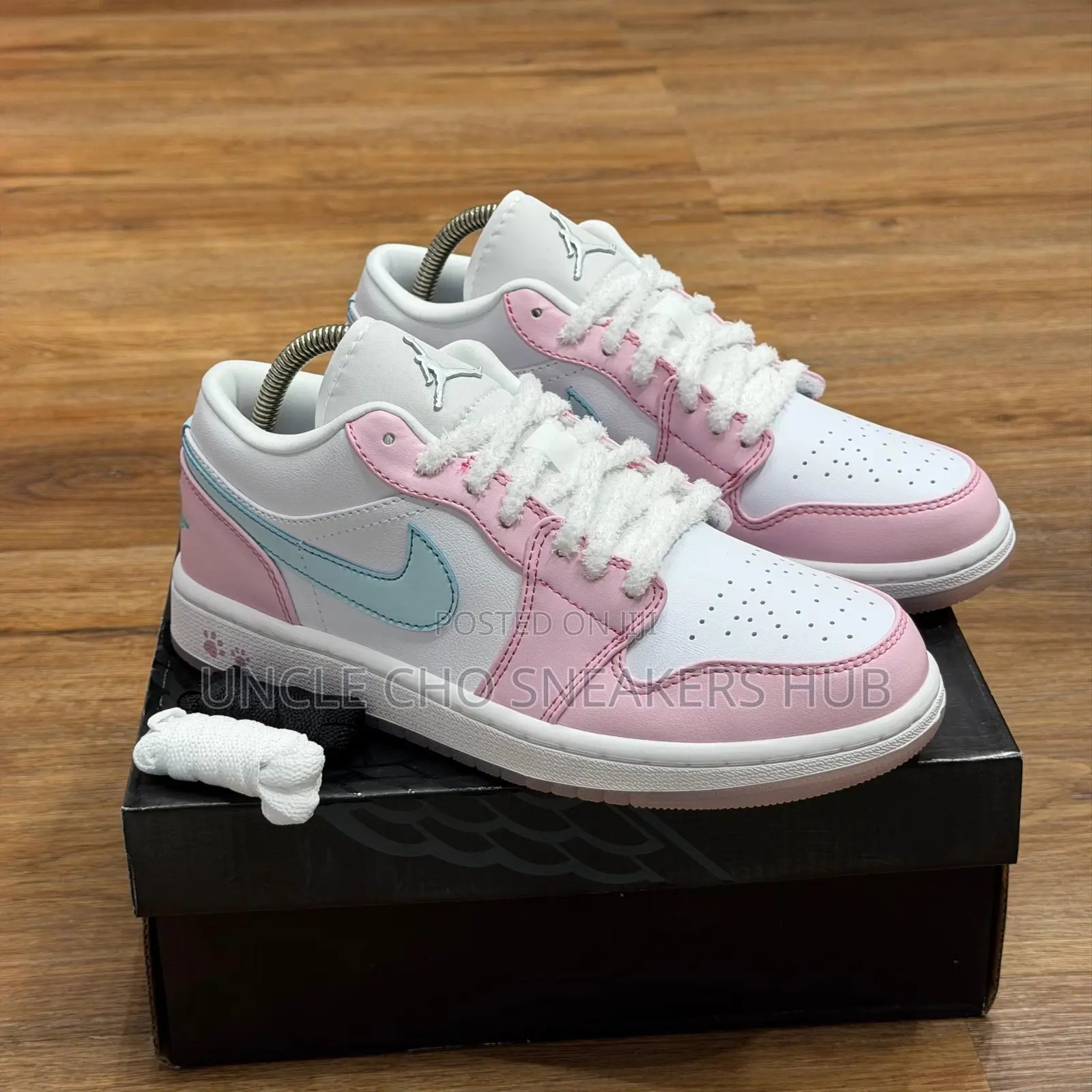 Air Jordan 1 Retro Low