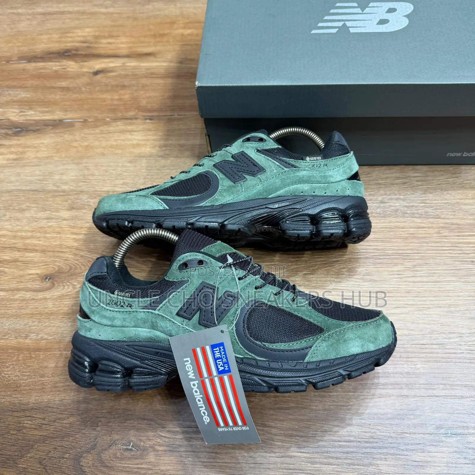 New Balance 2002r