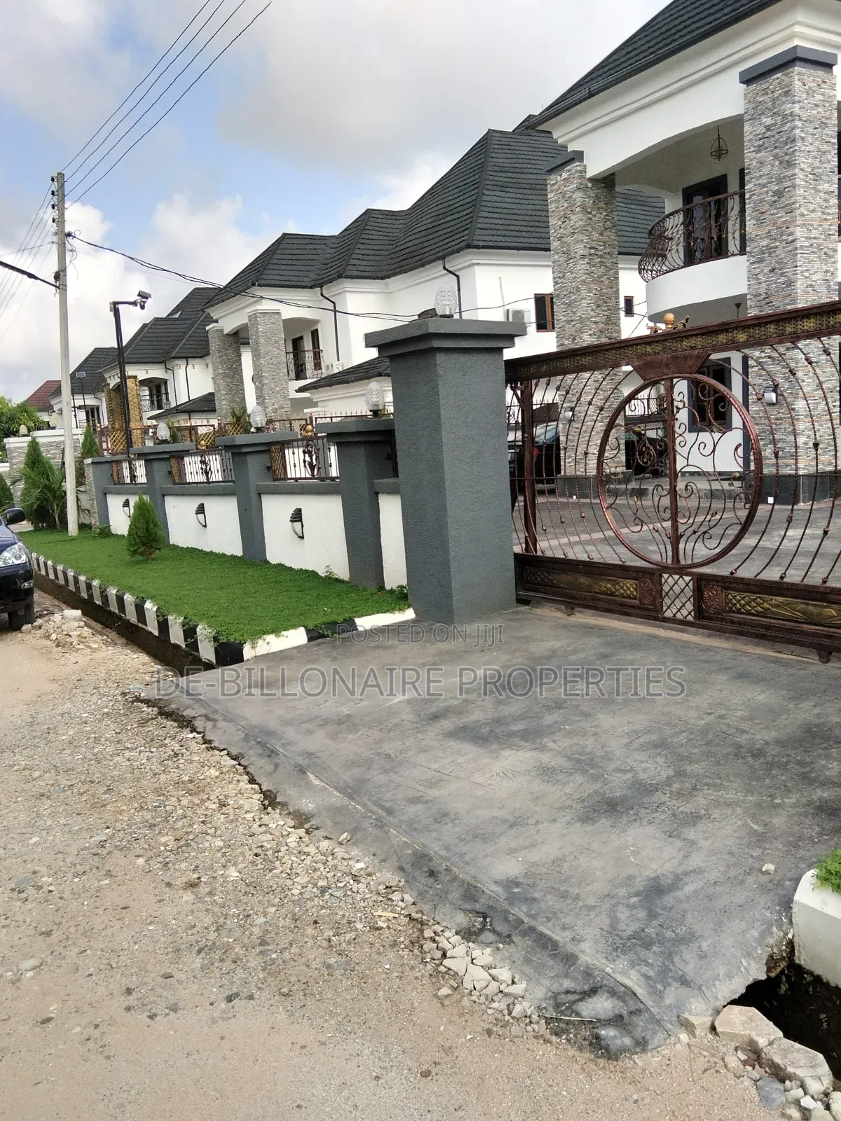 5bdrm Duplex in New Owerri for sale