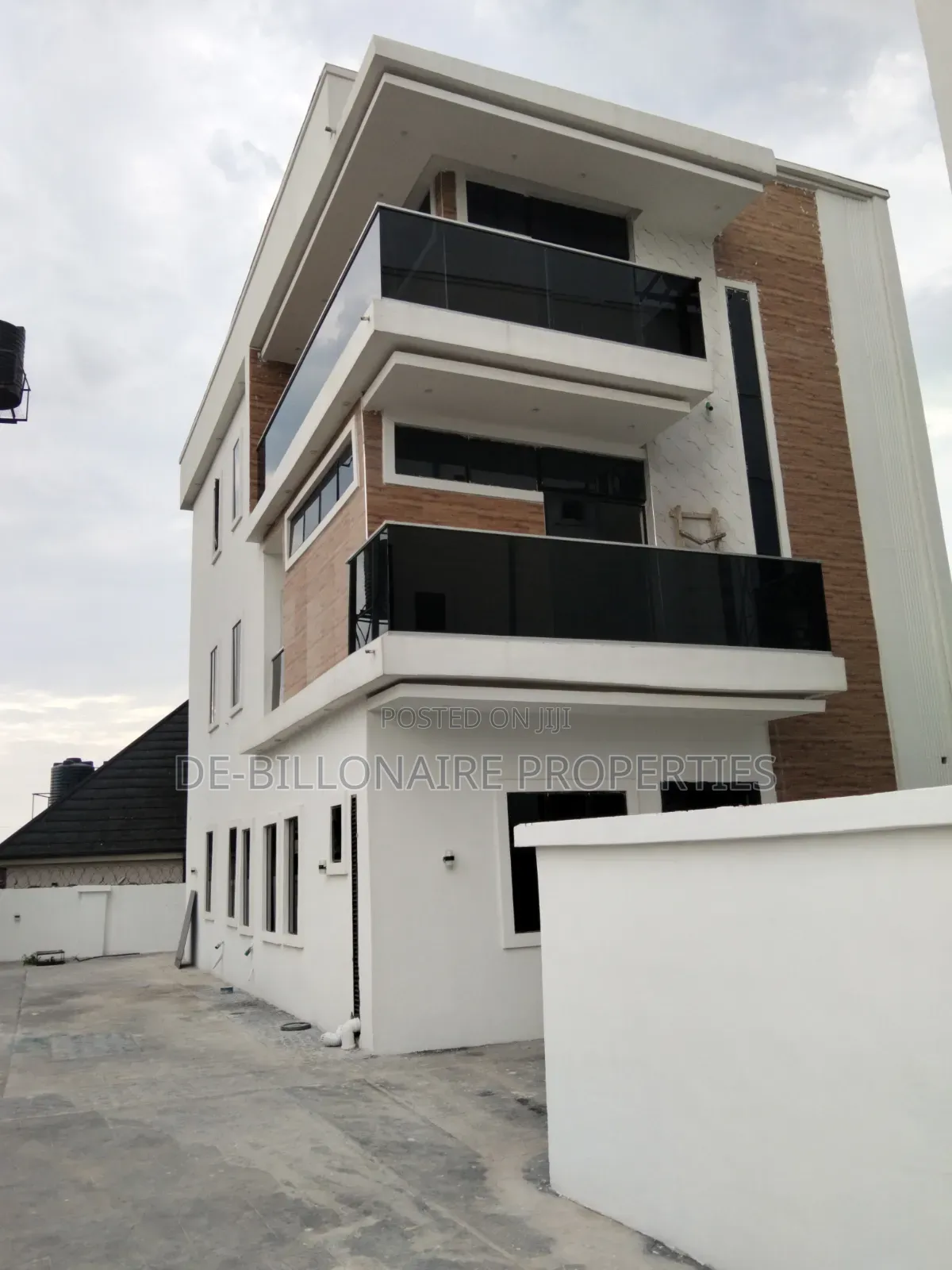 4bdrm Duplex in Aladinma, Owerri for sale