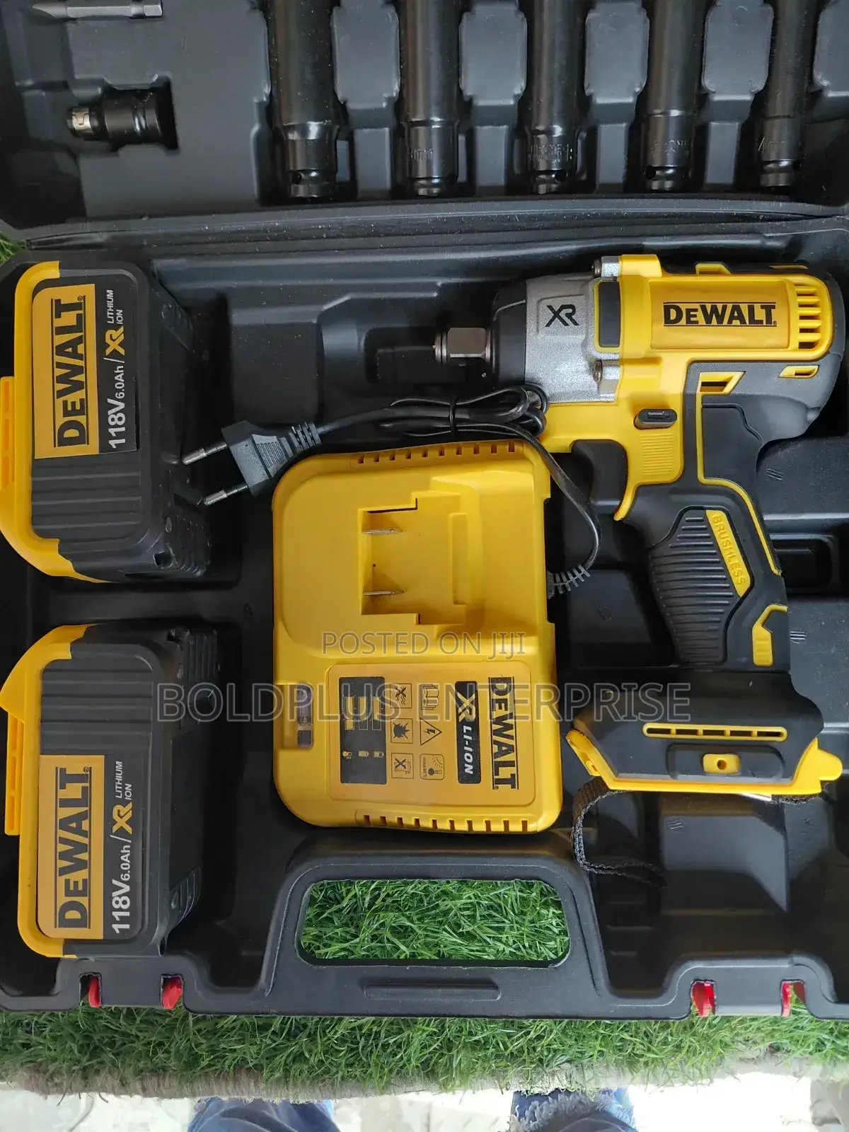 118 Volt Dewalt Heavy Duty Impact Wrench