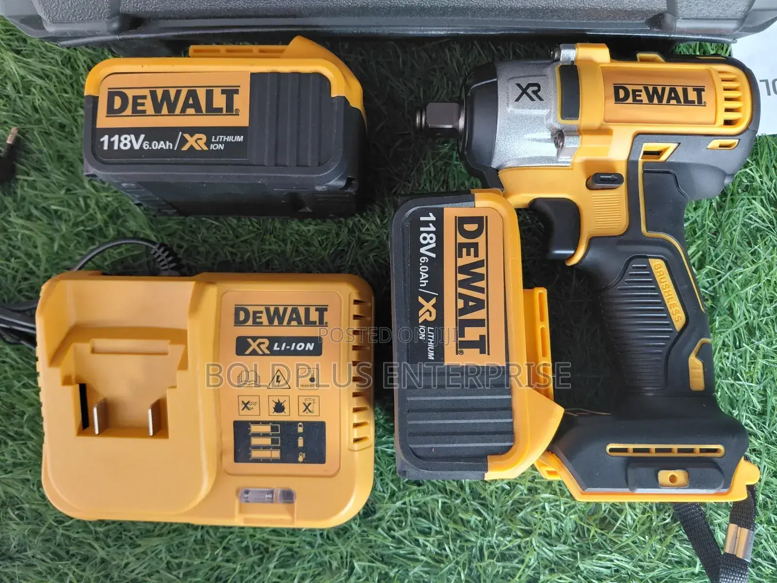 118 Volt Dewalt Heavy Duty Impact Wrench