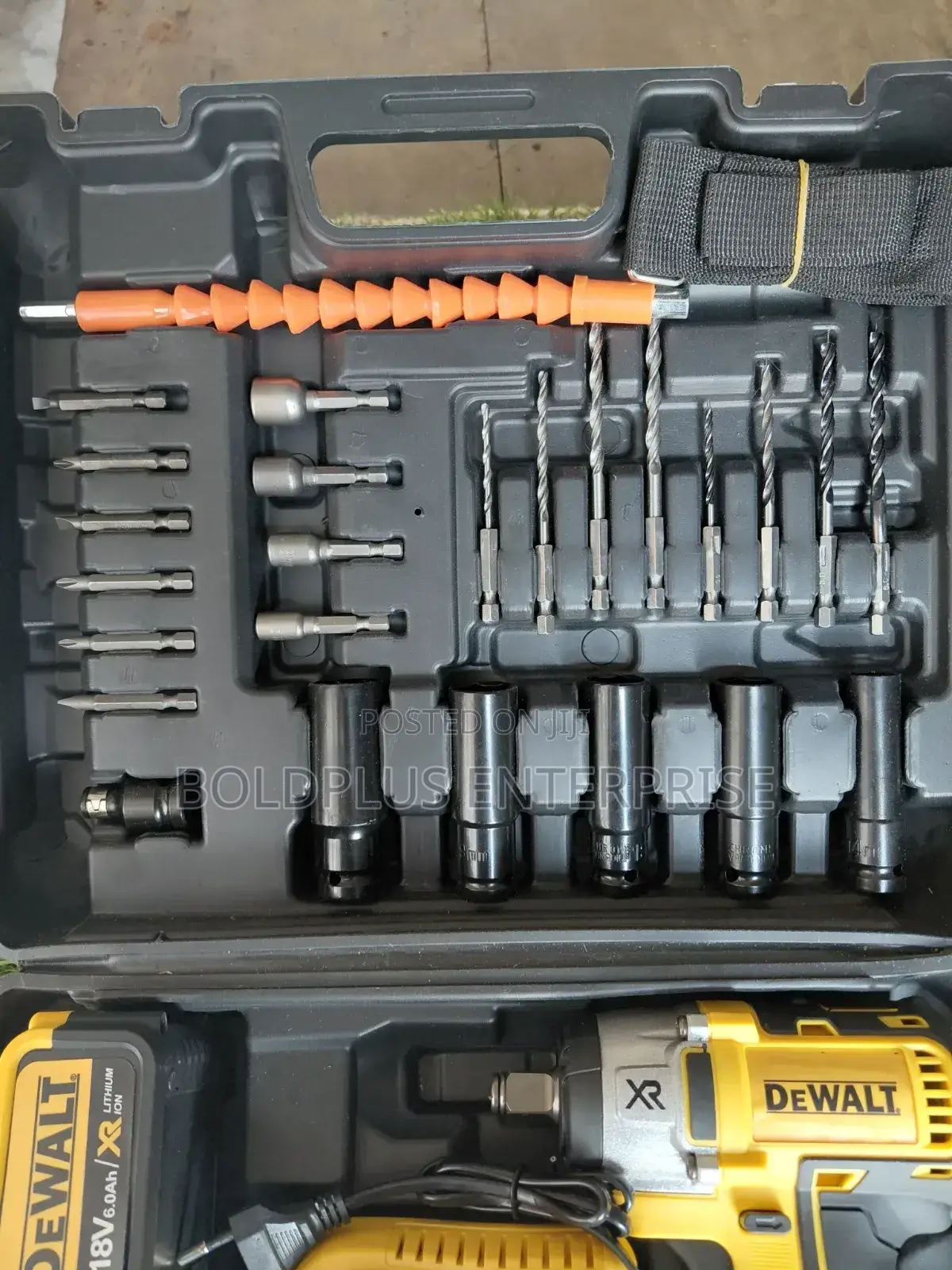 118 Volt Dewalt Heavy Duty Impact Wrench