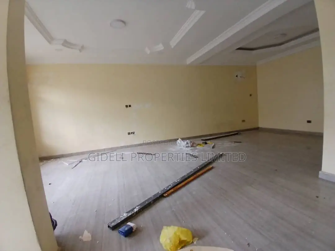 3bdrm Townhouse / Terrace in Maitama for rent