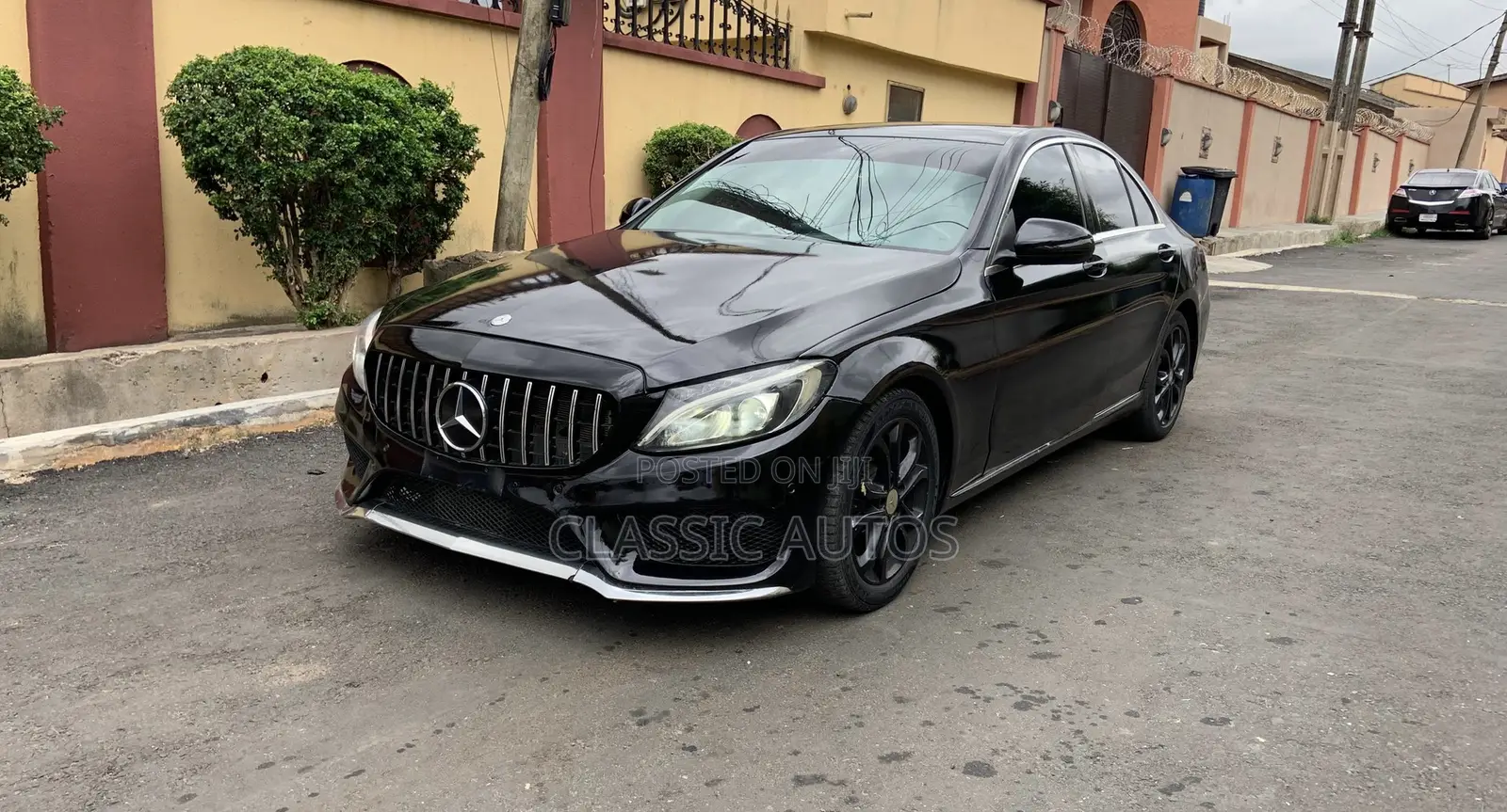 Mercedes-Benz C300 2016 Black