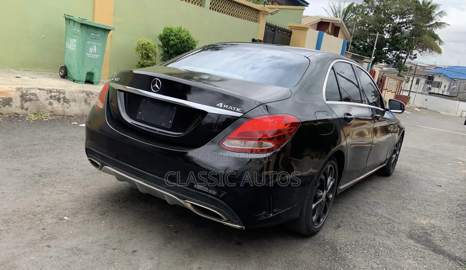 Mercedes-Benz C300 2016 Black