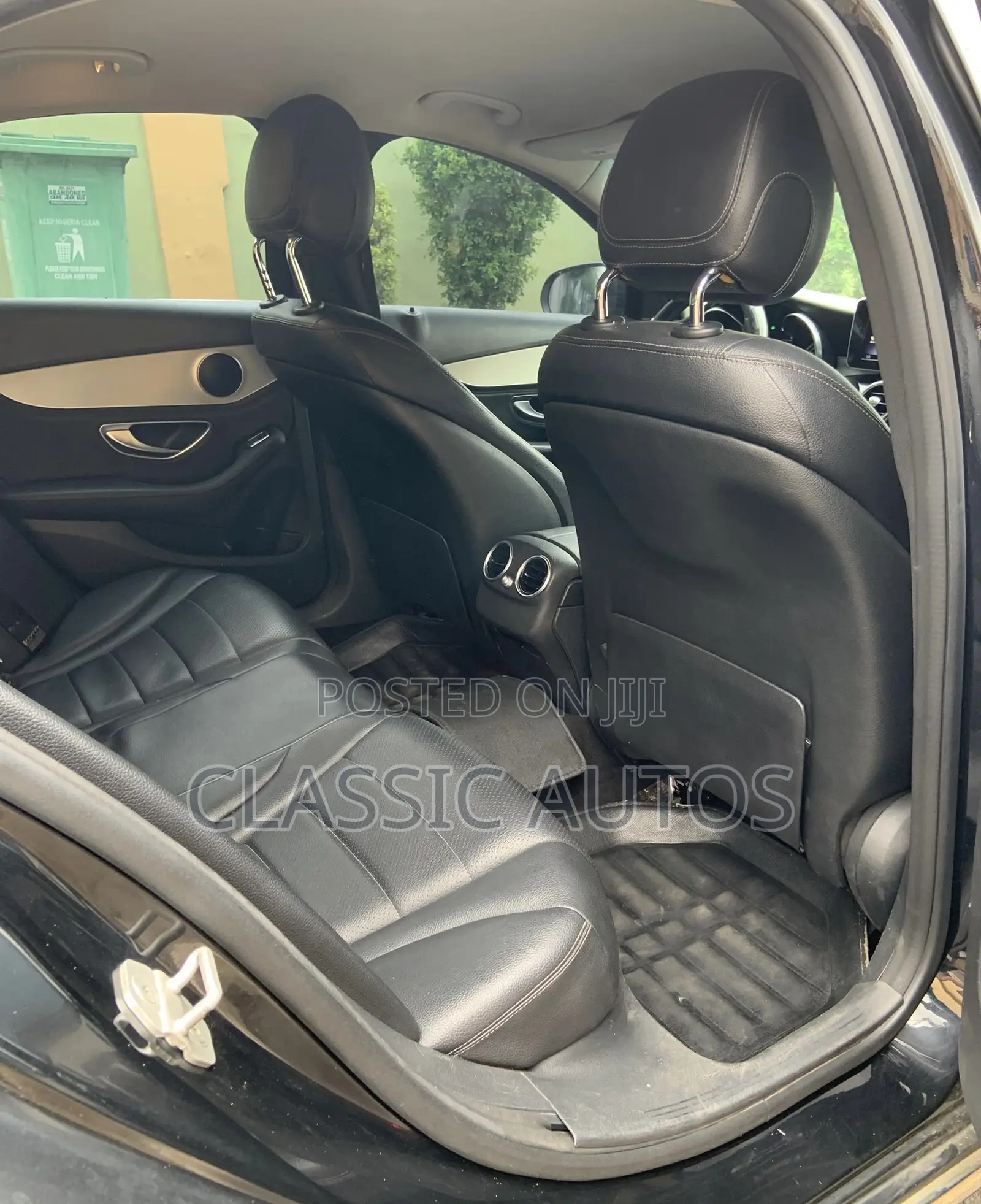 Mercedes-Benz C300 2016 Black