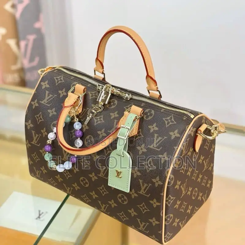 Louis Vuitton Quality:- Luxury Material:- Leather Size:- Medium