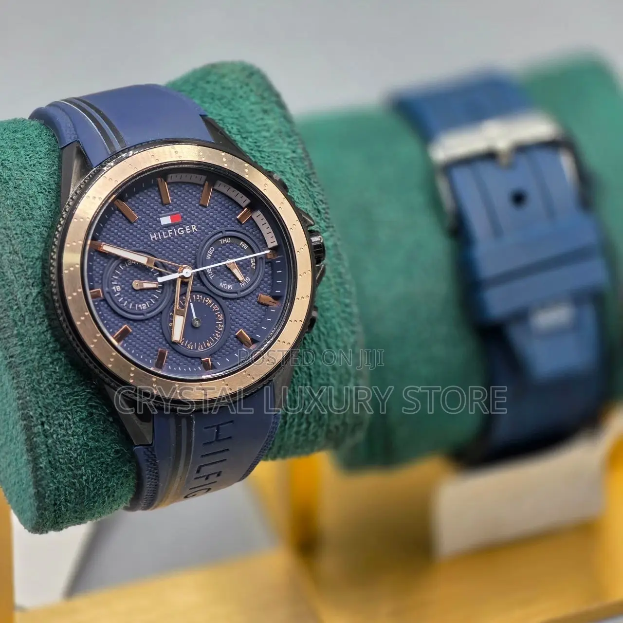 Tommy Hilfiger Quality Luxury Men Rubber Strap Wristwatch