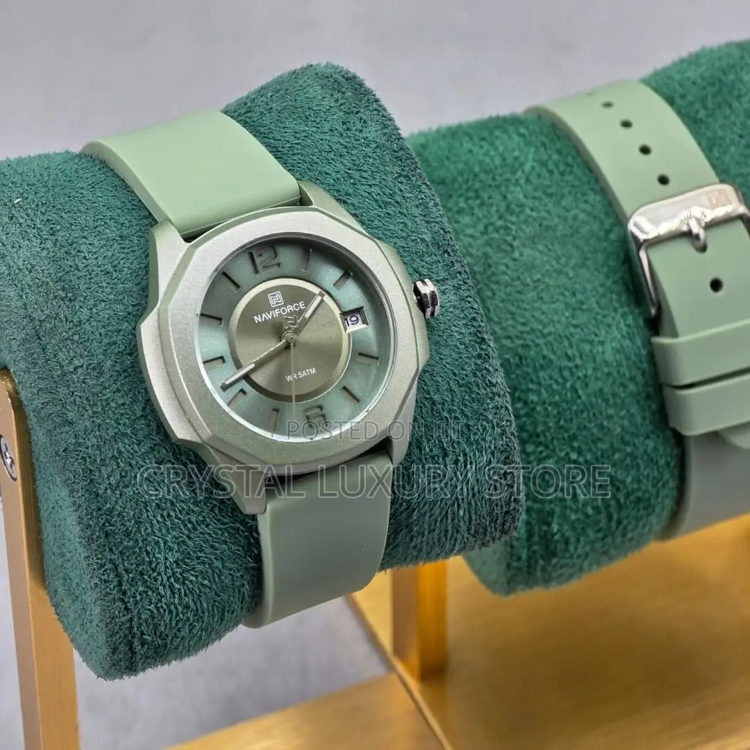 Naviforce Quality Men Water Resistance Wristwatch