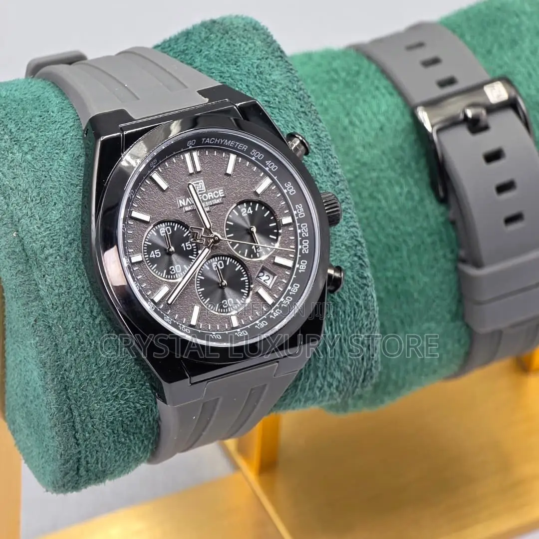Naviforce Quality Men Rubber Strap Wristwatch