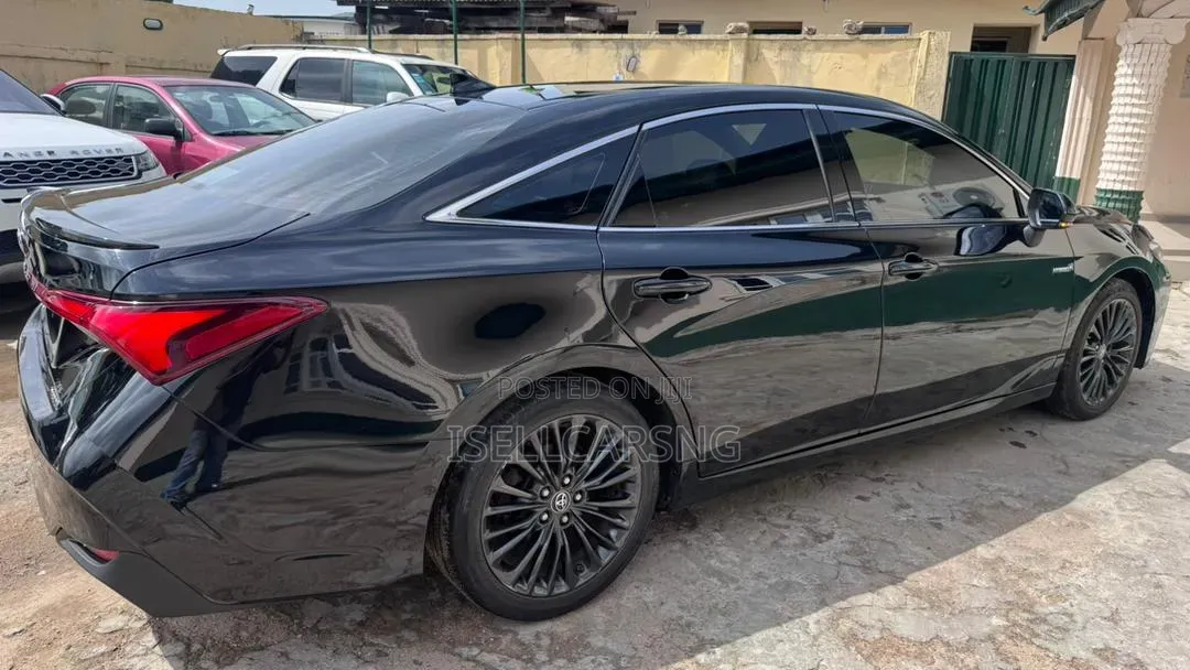 Toyota Avalon 2019 Black