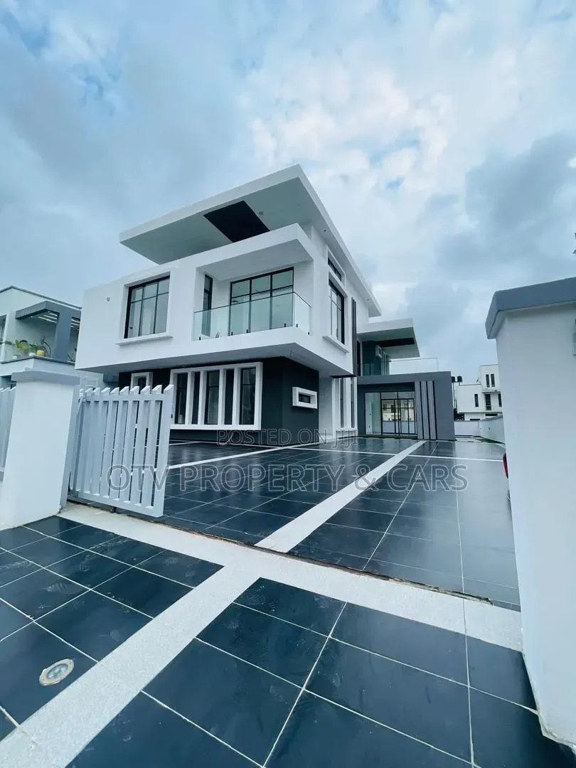 Furnished 5bdrm Duplex in Lekki Phase 2 for sale