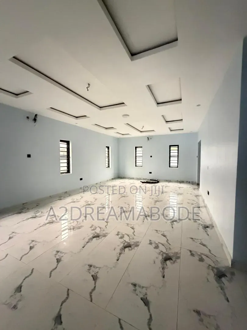 5bdrm Duplex in Magodo Phase 1 for sale