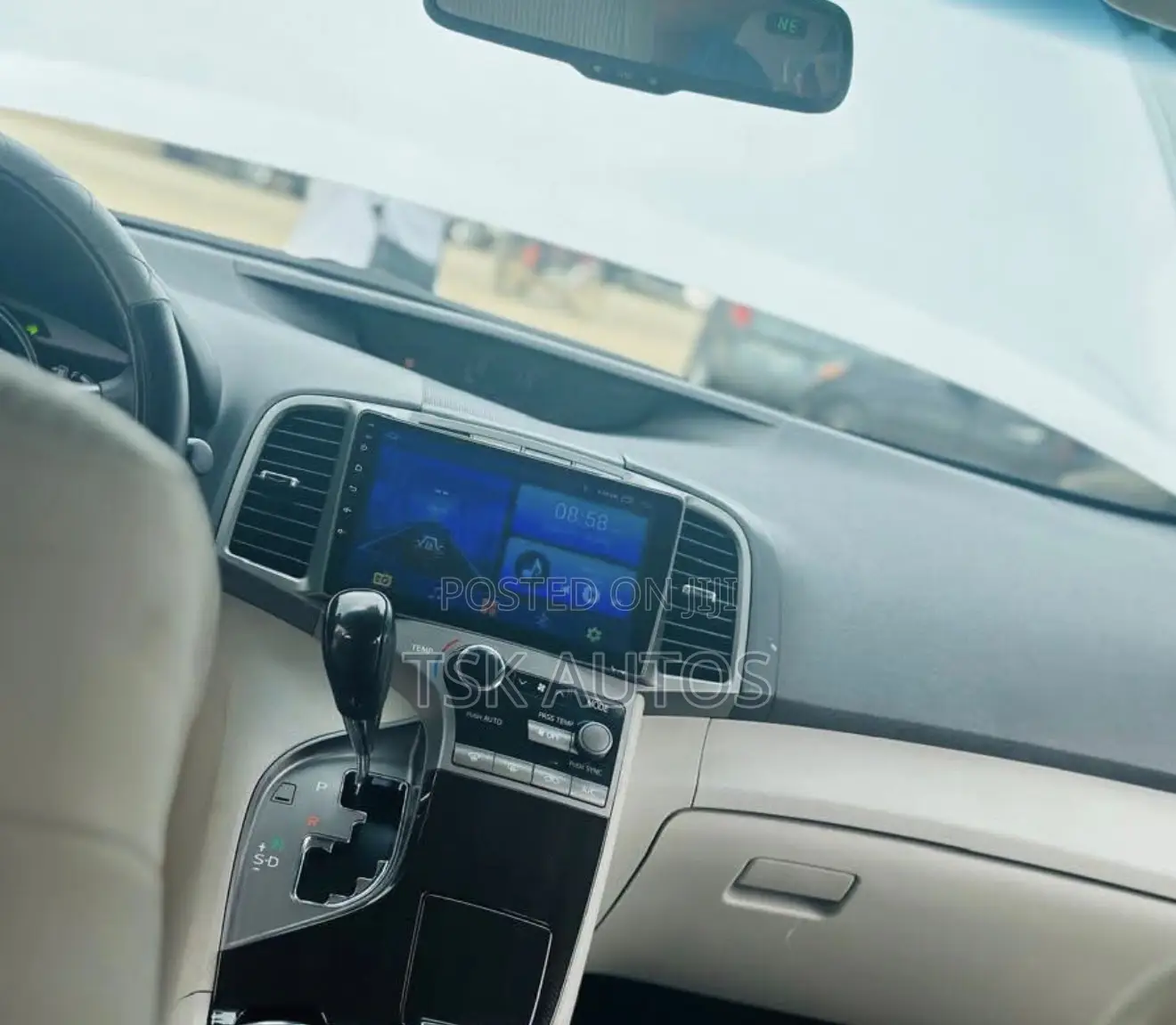 Toyota Venza AWD 2010 Silver