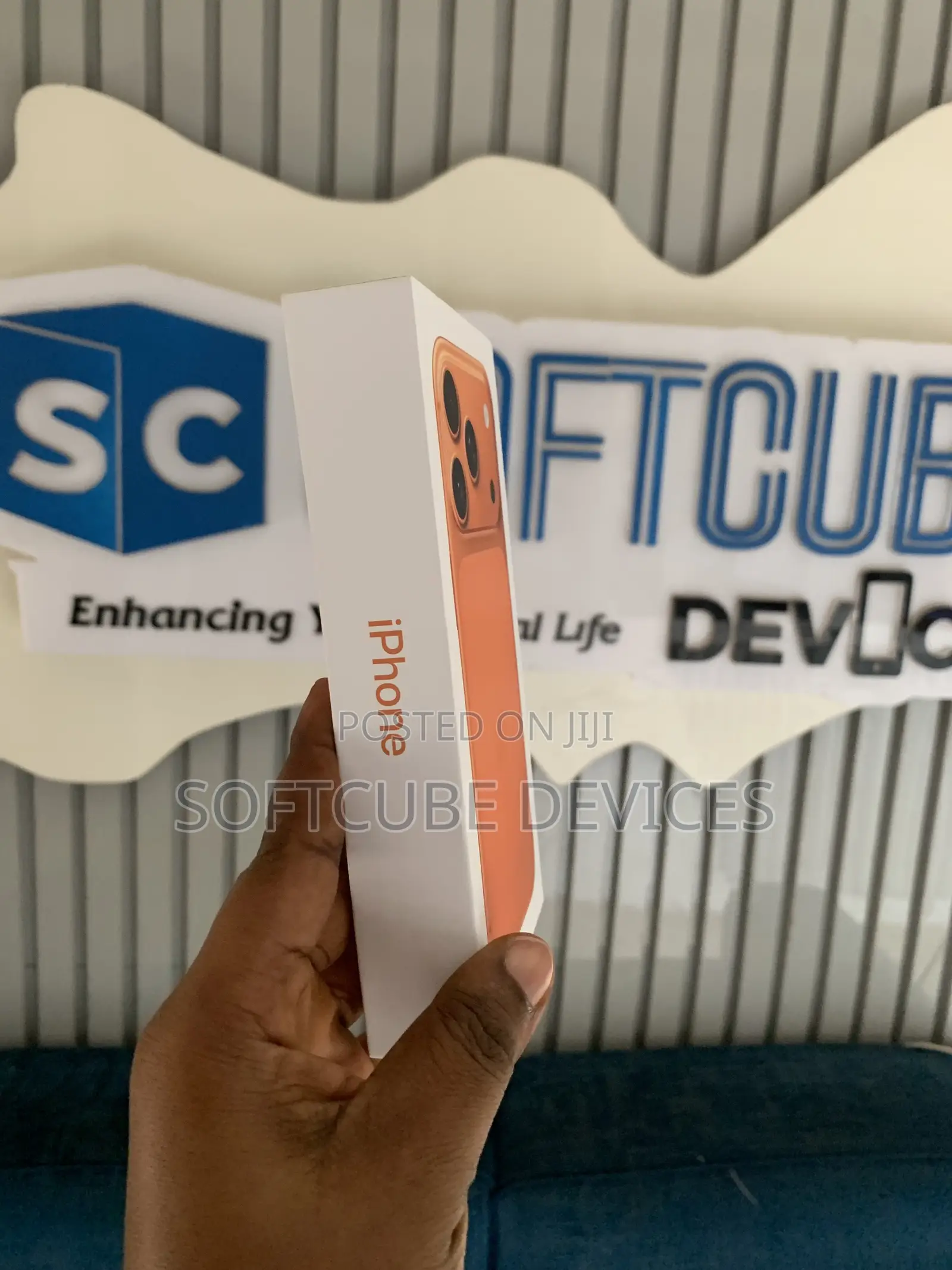 New Apple iPhone 17 Pro 1 TB Orange