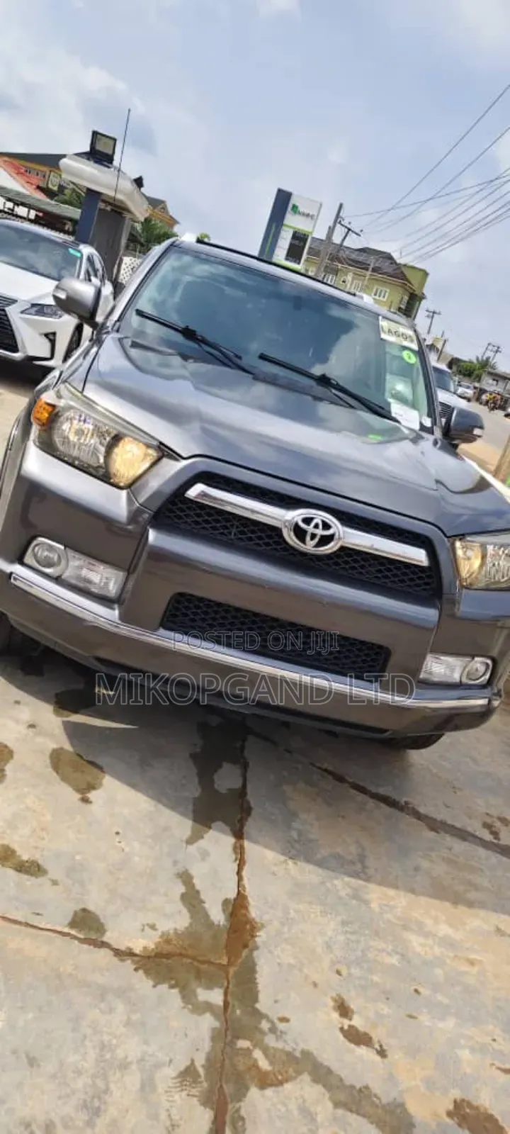 Toyota 4-Runner Limited 4WD 2011 Gray