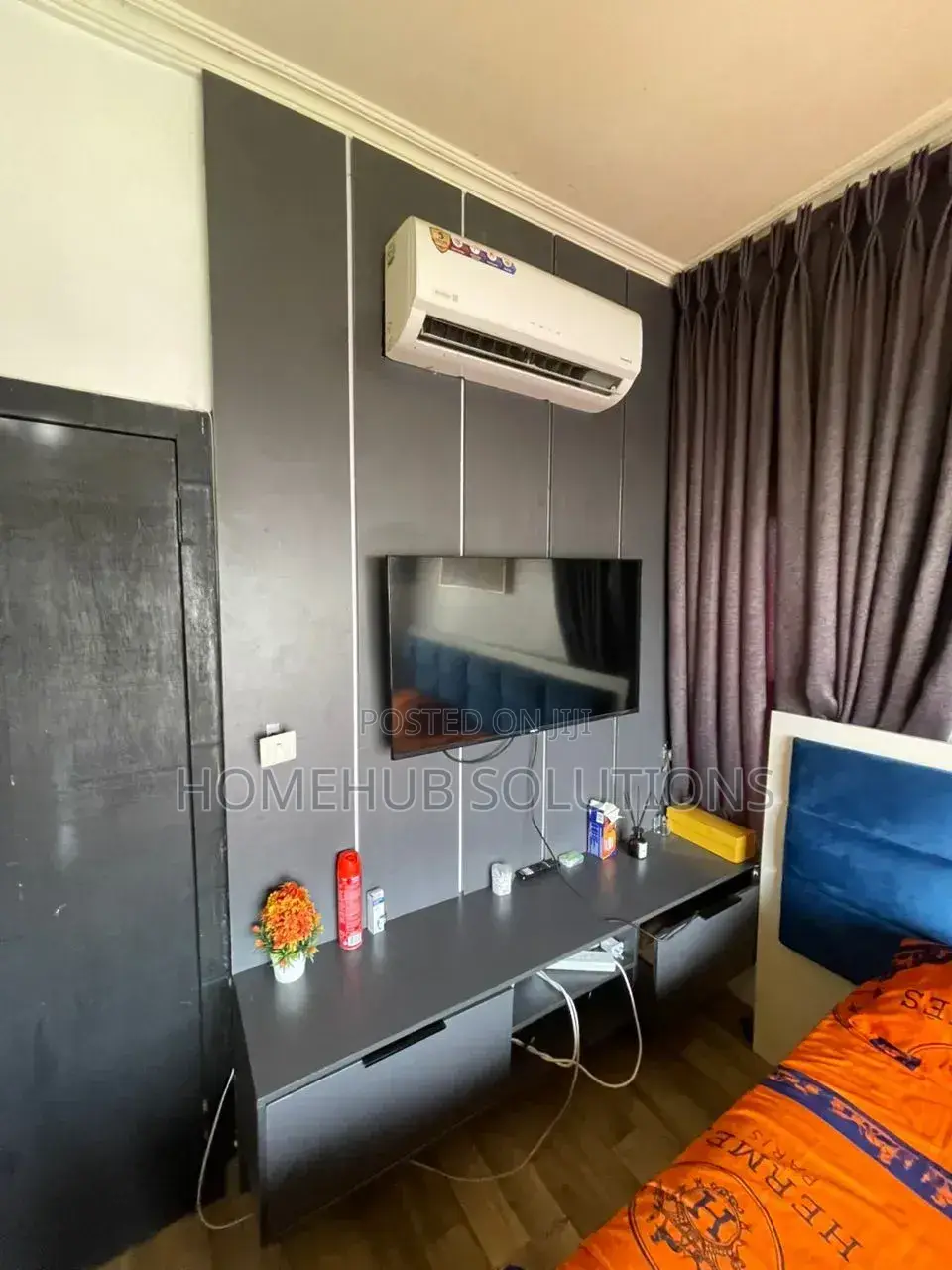 3 Tv Consoles