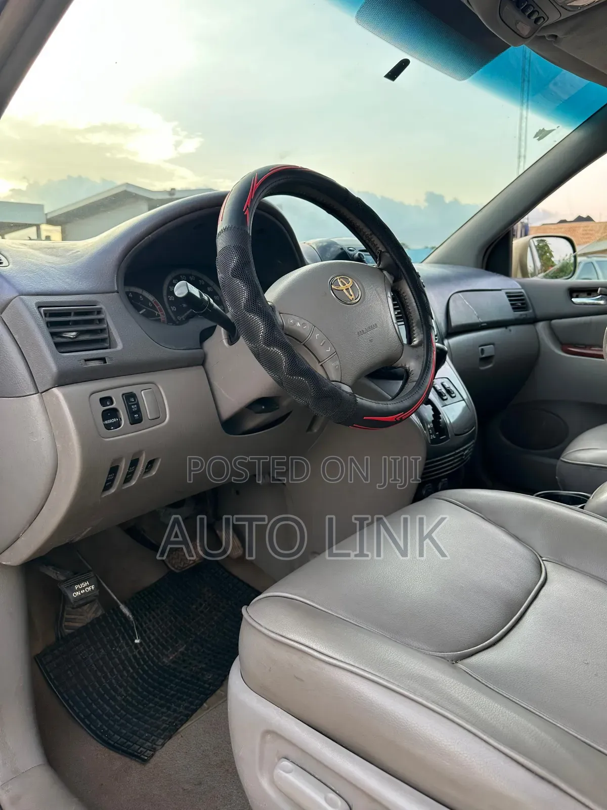 Toyota Sienna LE FWD (3.3L V6 5A) 2004 Green