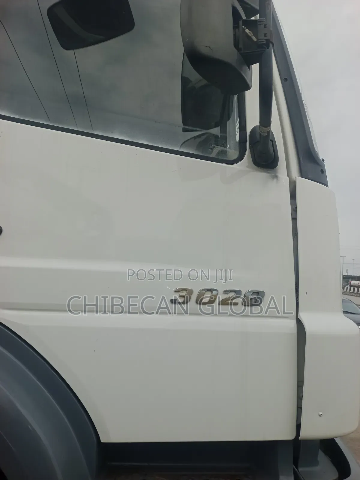 Mercedes‐Benz Axor 3028 (6×4 ) Tipper