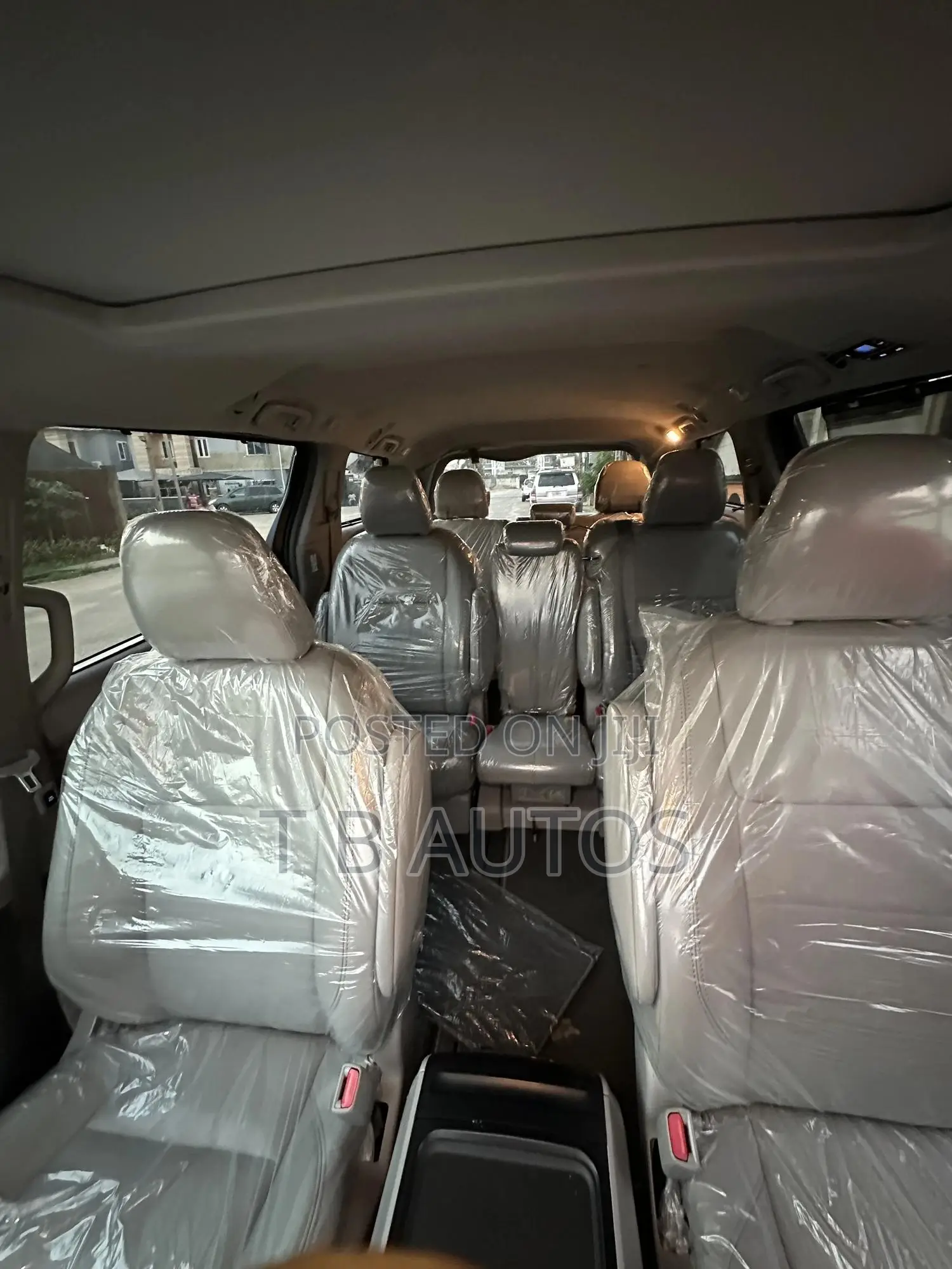 Toyota Sienna XLE Premium AWD (3.5L 6cyl 8A) 2018 Gray