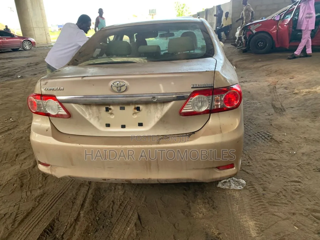 Toyota Corolla 2012 Gold