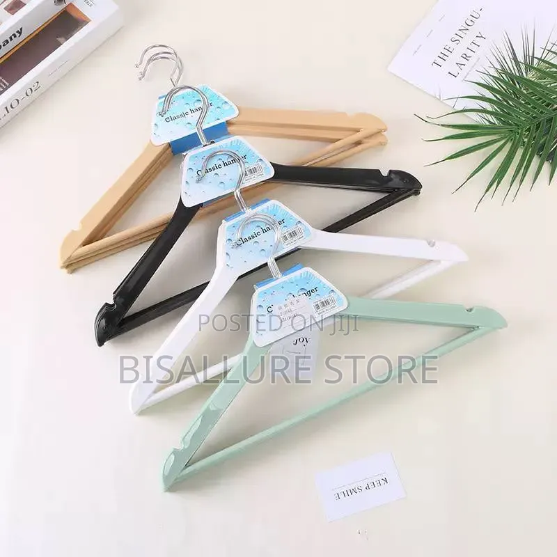 Strong Plastic Hanger - 10pieces