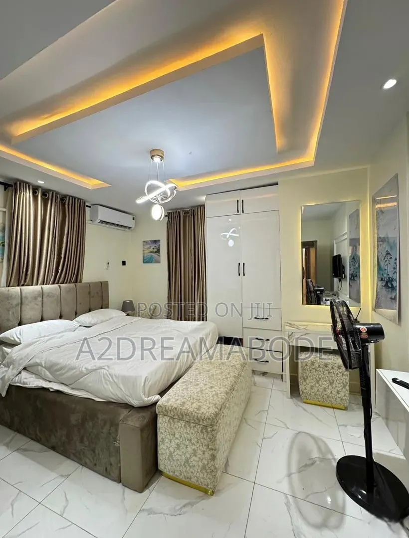 Furnished 3bdrm Apartment in Surulere for sale