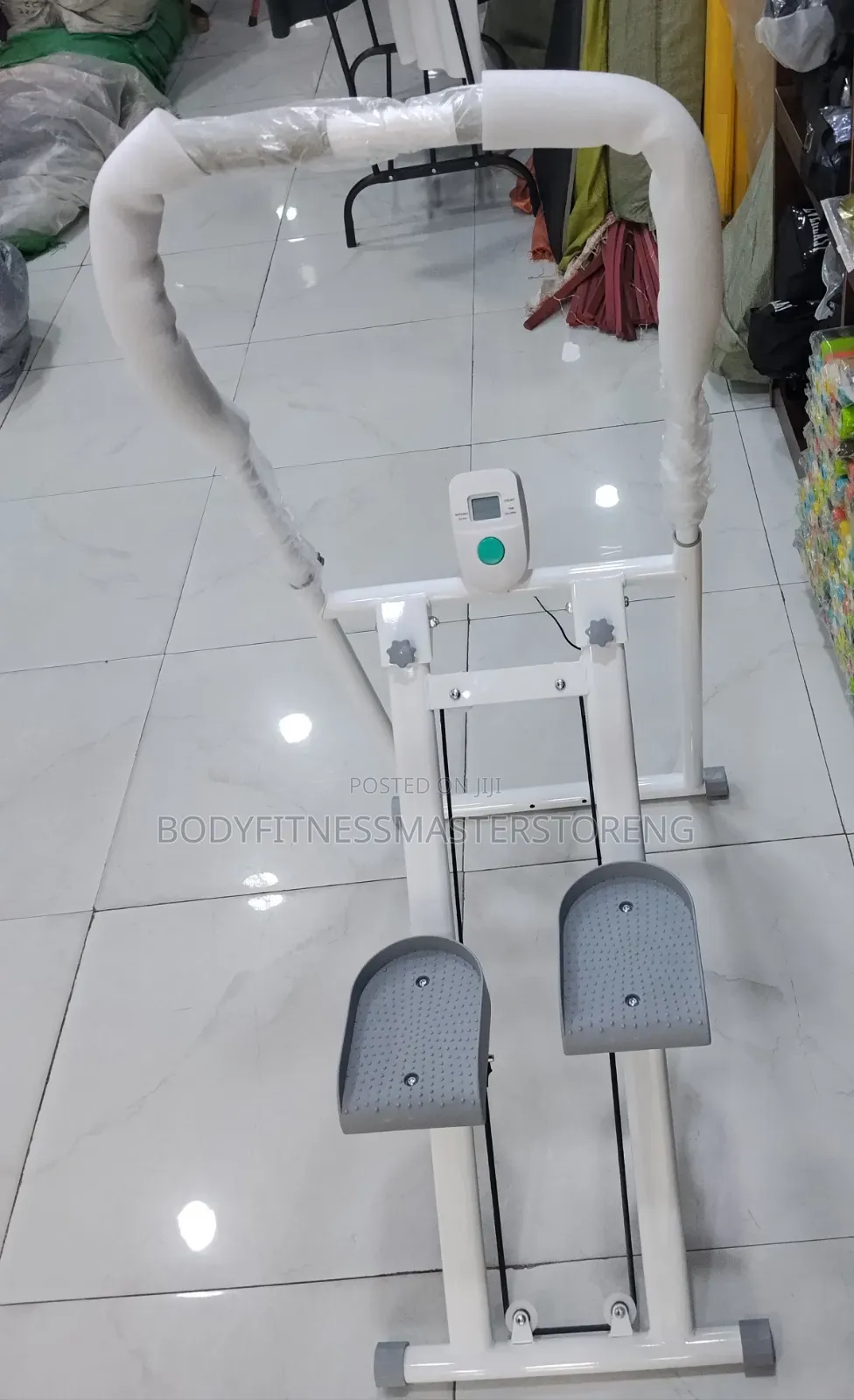 White Vertical Multifuntional Stair Stepper for Home Gyms.