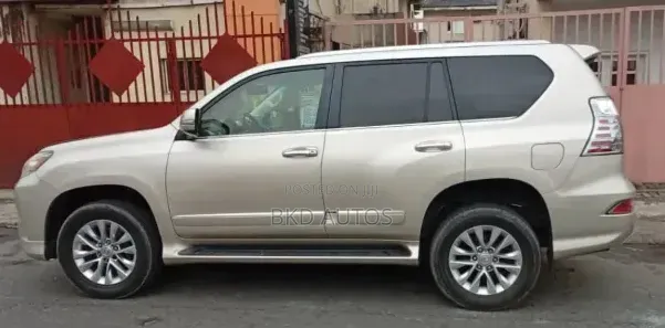 Lexus GX 460 Base 2014 Gold