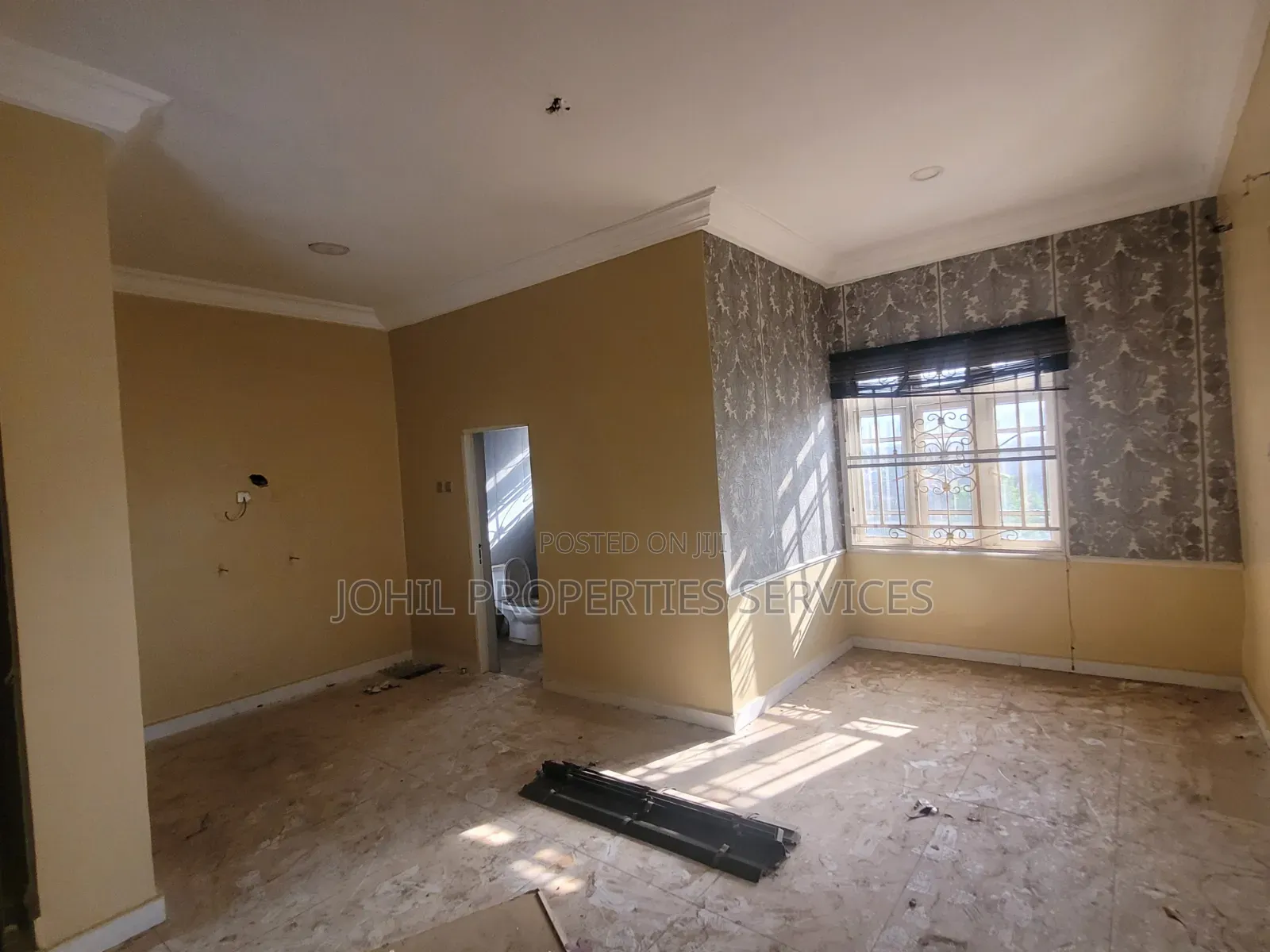 8bdrm Duplex in Guzape District for rent
