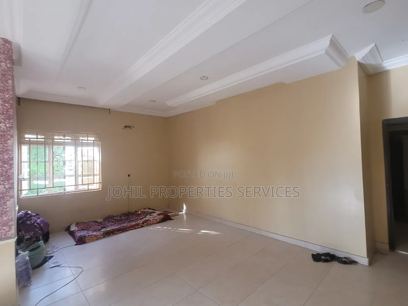 8bdrm Duplex in Guzape District for rent